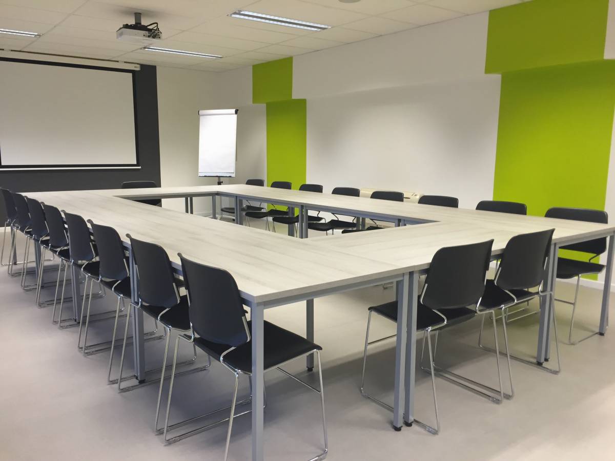   table  auditorium  floor  meeting  office 