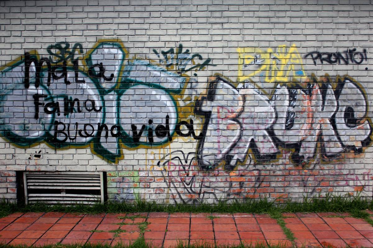   road  city  wall  underground  spray 