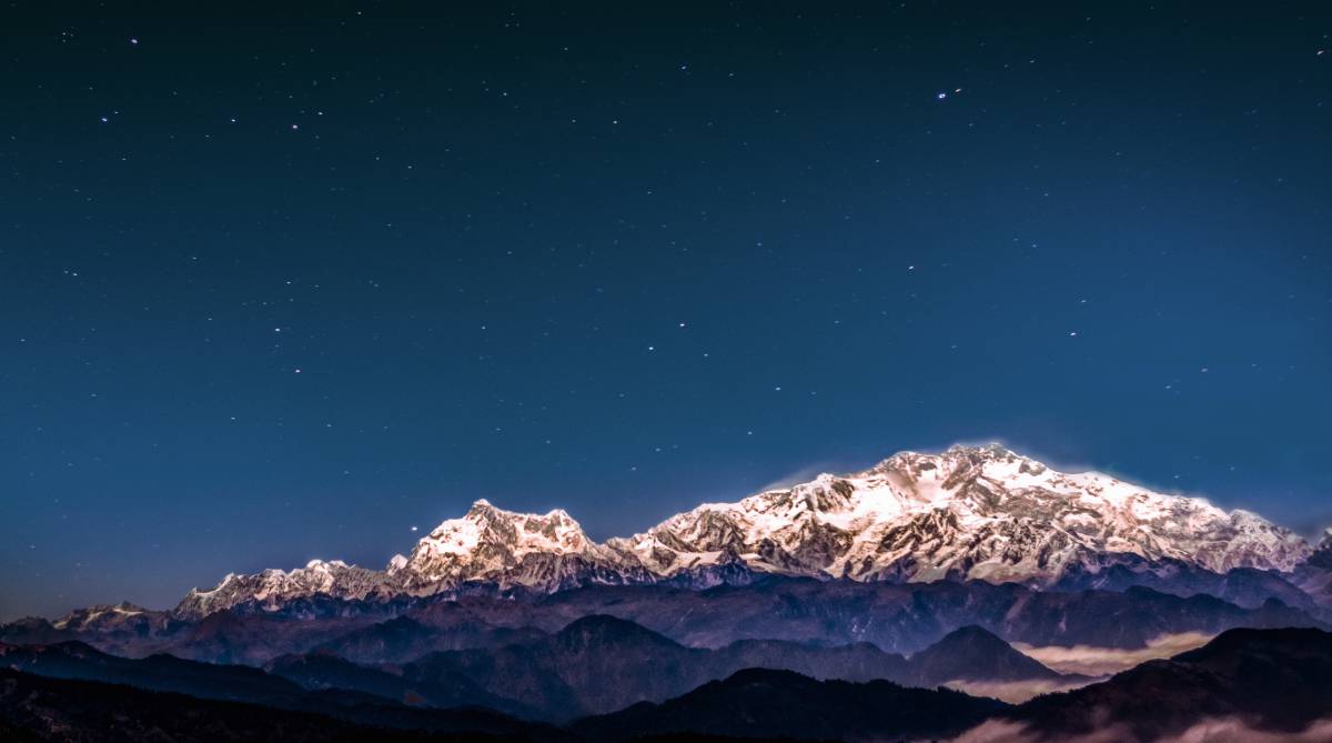   snow  sky  night  star  atmosphere  mountain 
