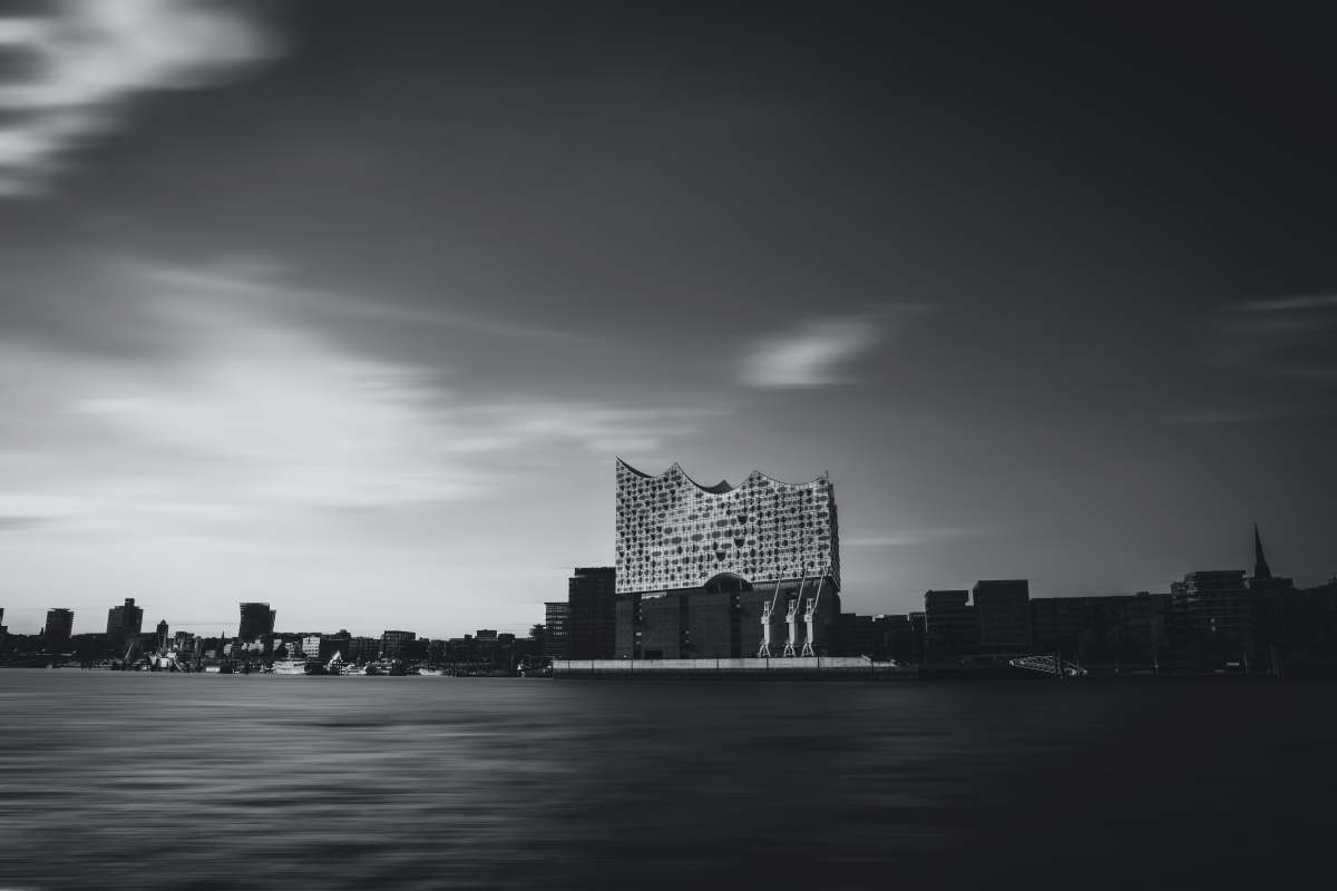 hamburg grayscale photo of city buildings grey