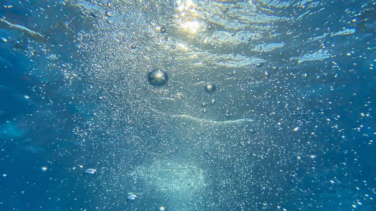 water water bubbles in blue water nature