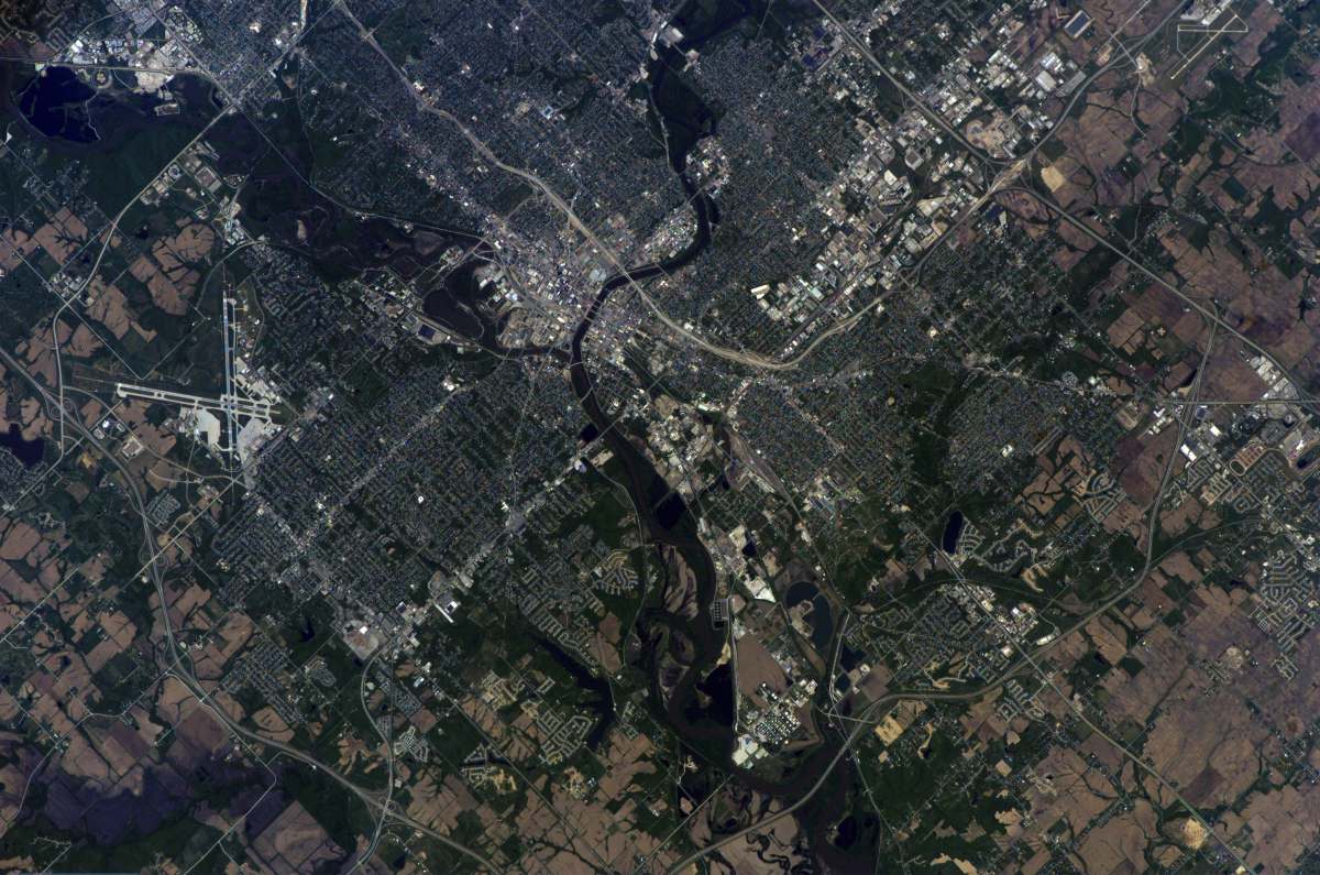 Satellite Image of Des Moines, Iowa image - Free