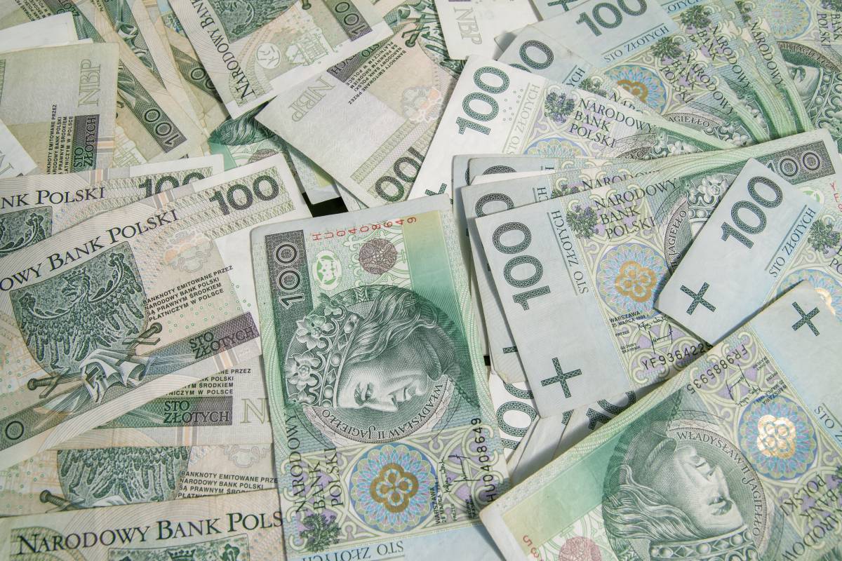   business  paper  cash  poland  currency 