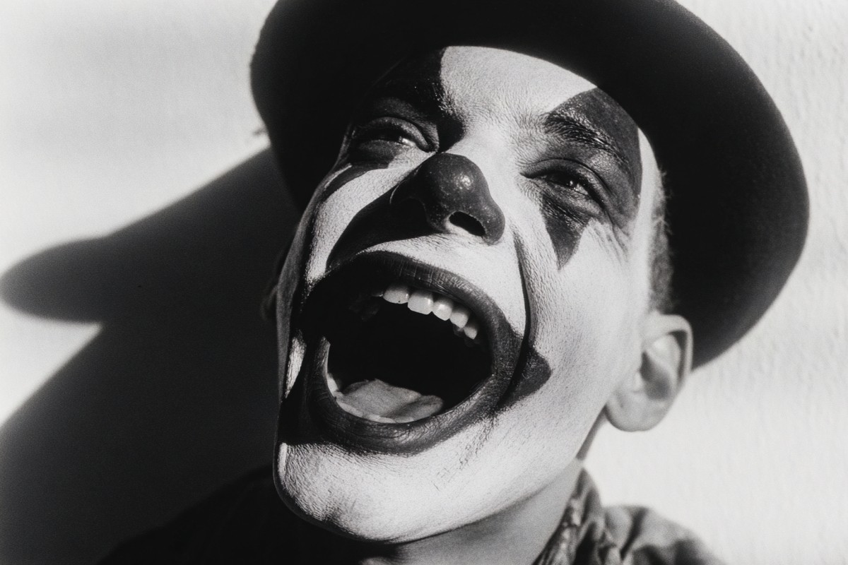 close clown men laughing with mouth wide b58d6600 f7d9 4b98