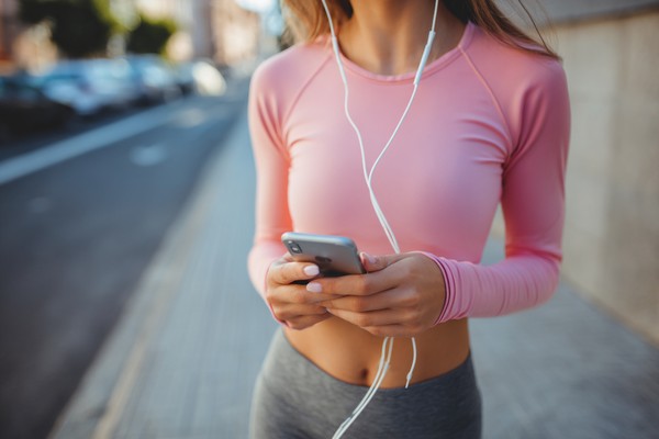close young woman sportswear using 7d66f749 76ec 49f7 998b 877313fcd614