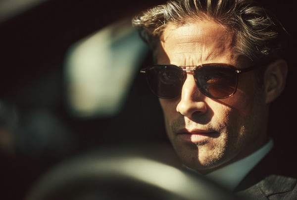 editorial shot elegant man with sunglasses 4fb29233 0a2c 497d af8b