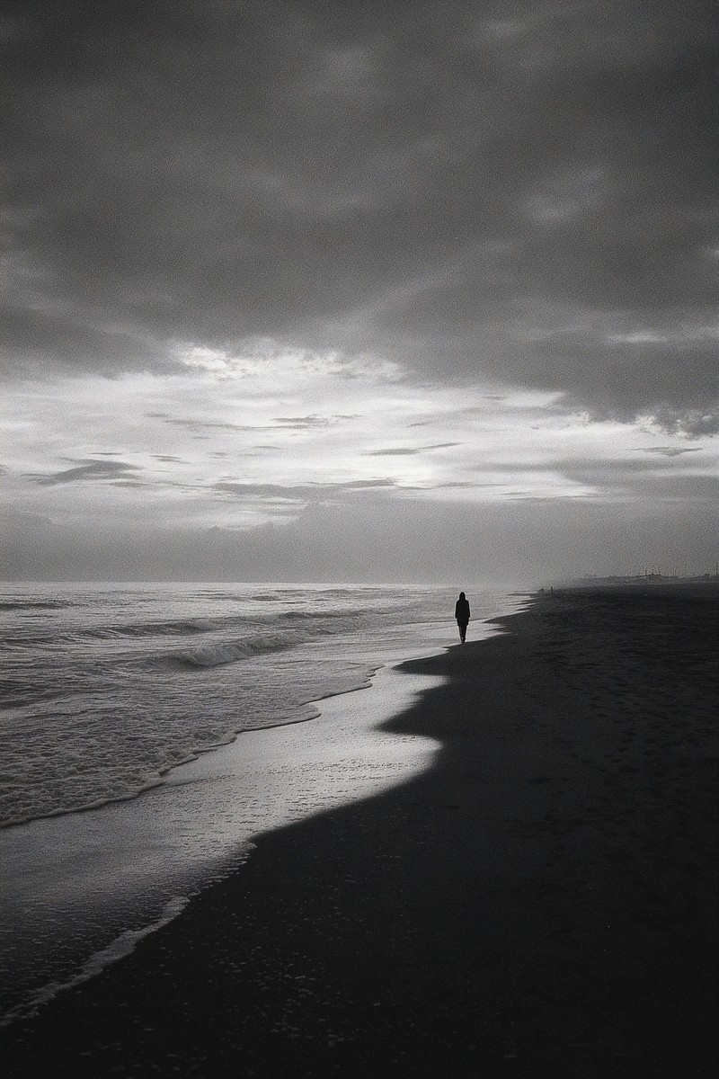 melancholy moments woman walking alone quiet 6771dbb3 c542 47c6 b218
