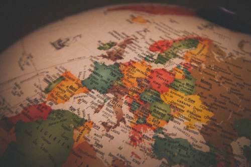 globe white red and green map europa