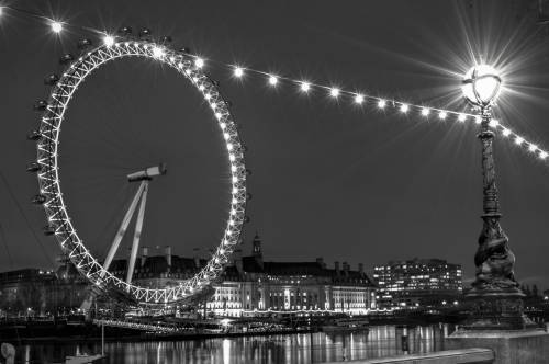   light  black and white  skyline  night 