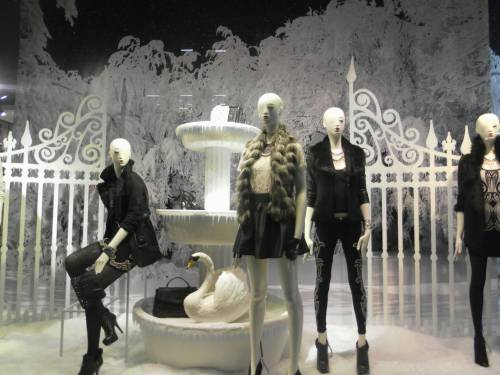   statue  fashion  clothing  toy  shop window 