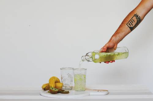   hand  water  liquid  glass  cup  food 
